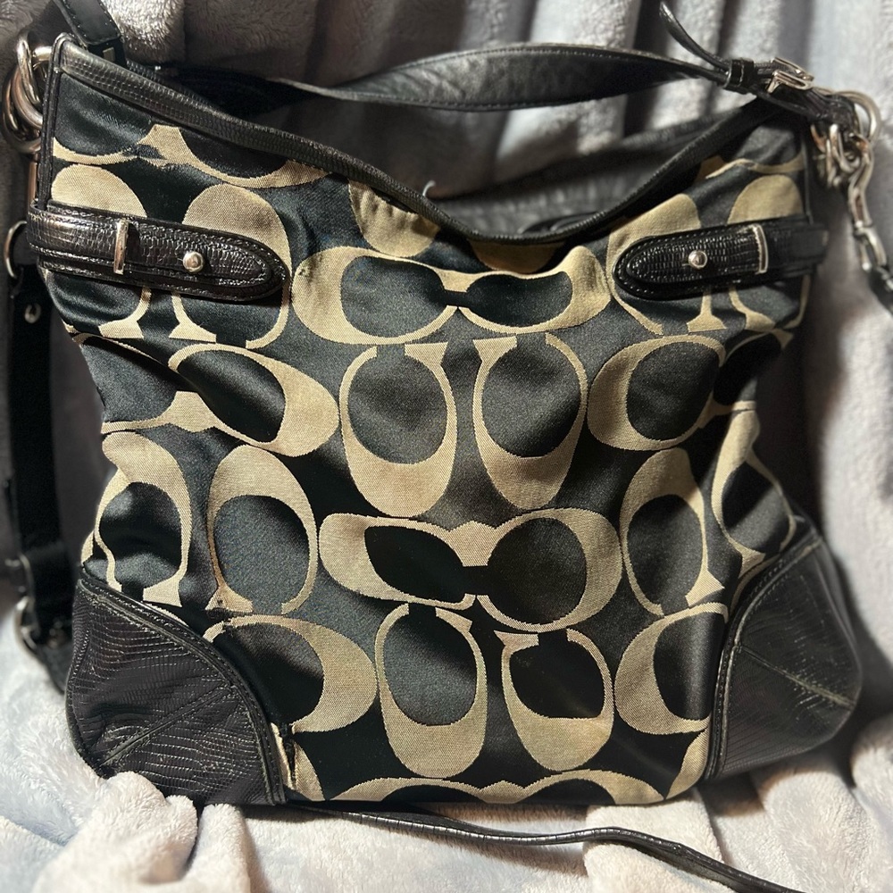 Coach messenger/shoulder bag black and tan